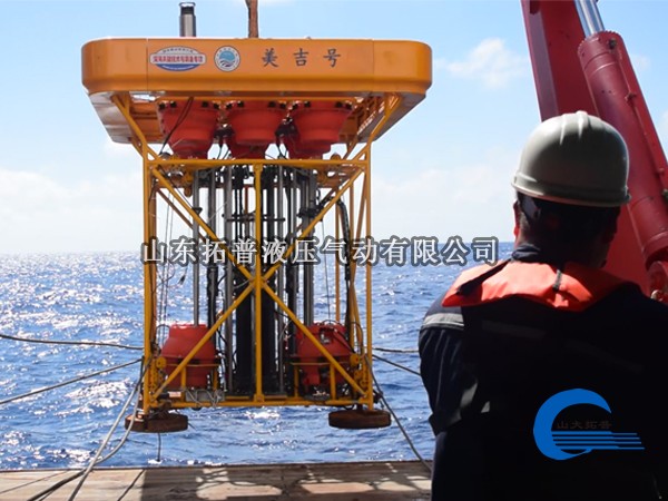 海底沉積物力學特性的原位測試裝置
